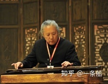 鄂州市古琴演奏家（杨青）的演奏特点与风格