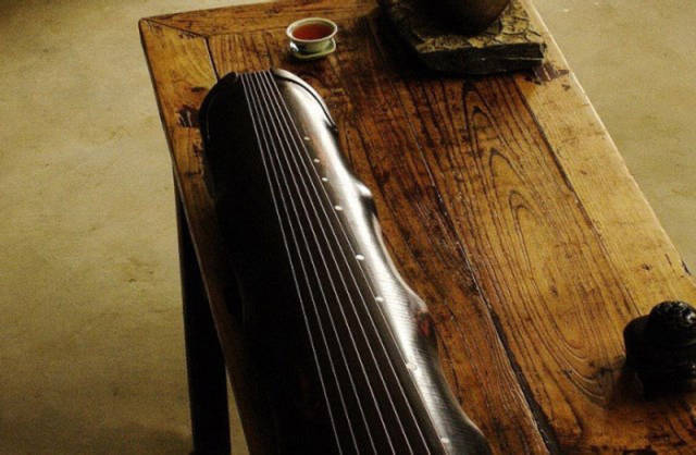 鄂州市古琴蕴含的传统文化，一把古琴制备出来要两年的时间